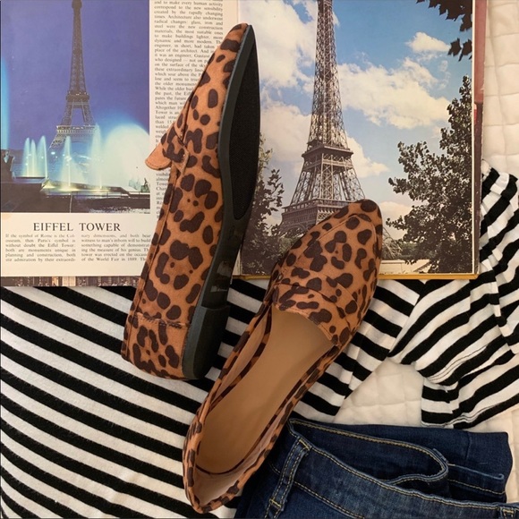 🚨 ALL SIZES RESTOCKED!✨ Leopard Loafer Flats - Picture 3 of 4